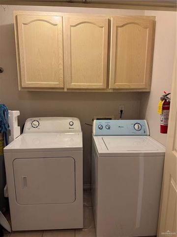 1500 Prosperity Drive B, Edinburg, TX 78541