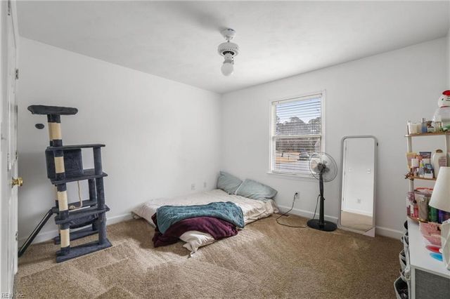 8 River CV, Portsmouth, VA 23703