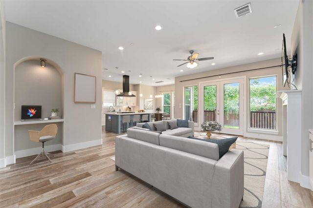 4310 Fernwood Drive, Houston, TX 77021