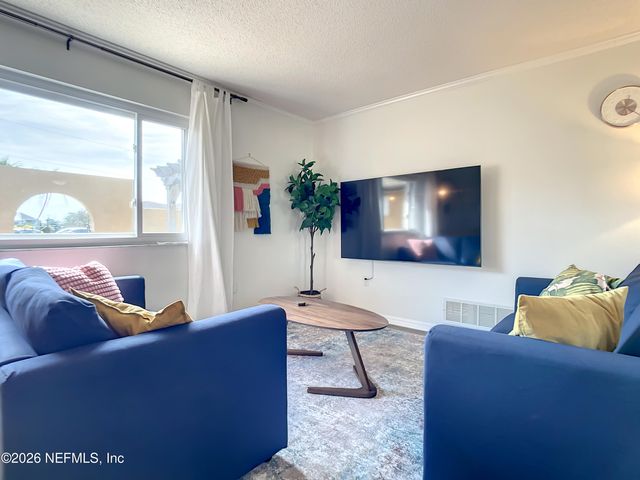 12 COLLINSON Court, Palm Coast, FL 32137