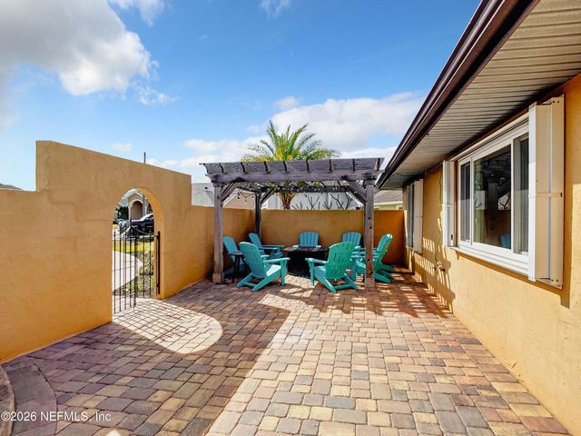 12 COLLINSON Court, Palm Coast, FL 32137