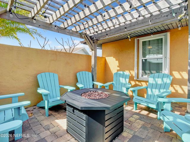 12 COLLINSON Court, Palm Coast, FL 32137