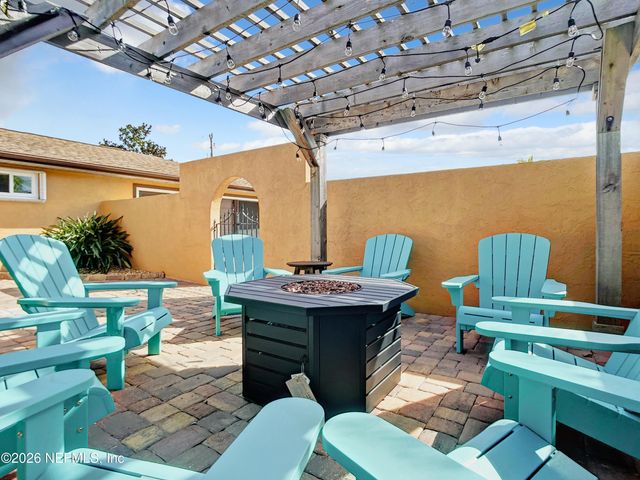 12 COLLINSON Court, Palm Coast, FL 32137