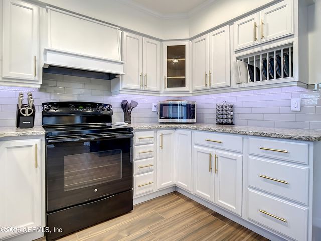 12 COLLINSON Court, Palm Coast, FL 32137