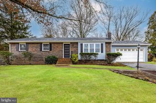 21 STATE PARK DR, Hopewell, NJ 08525