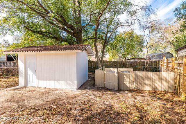 7738 RONDEAU Drive E, Jacksonville, FL 32217