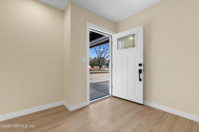 7738 RONDEAU Drive E, Jacksonville, FL 32217