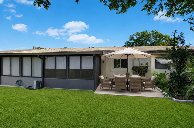 6070 La Palma Lane, Delray Beach, FL 33484