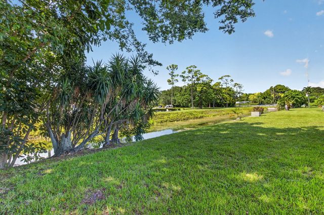 6070 La Palma Lane, Delray Beach, FL 33484