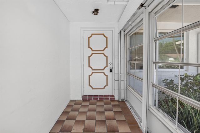 6070 La Palma Lane, Delray Beach, FL 33484