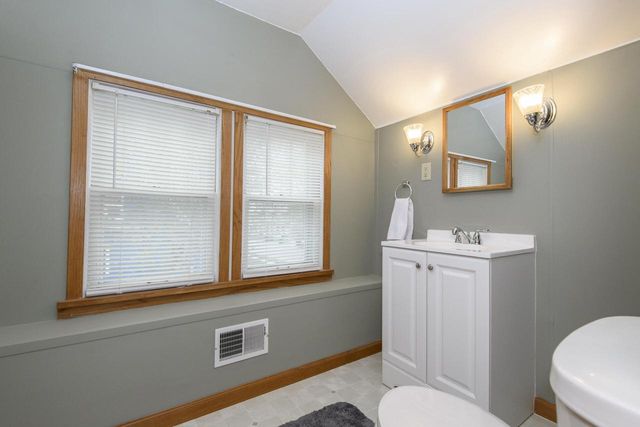 220 Fox STREET, Mukwonago, WI 53149