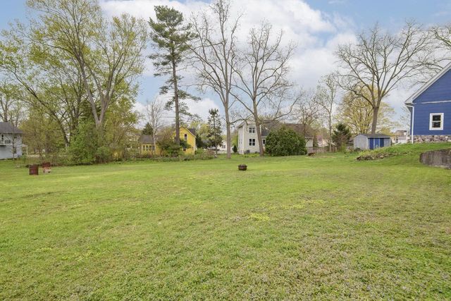 220 Fox STREET, Mukwonago, WI 53149