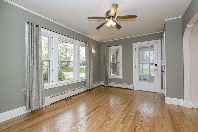 220 Fox STREET, Mukwonago, WI 53149
