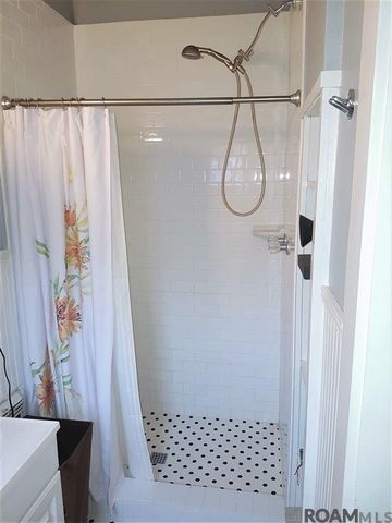 1833 Wisteria St, Baton Rouge, LA 70802