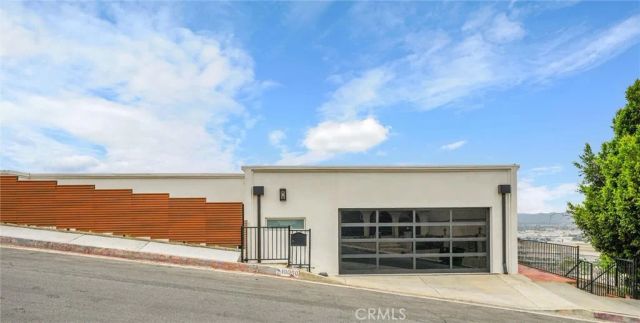 10050 Olivia Ter, Sun Valley, CA 91352