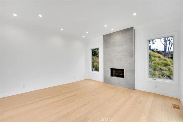 10050 Olivia Ter, Sun Valley, CA 91352