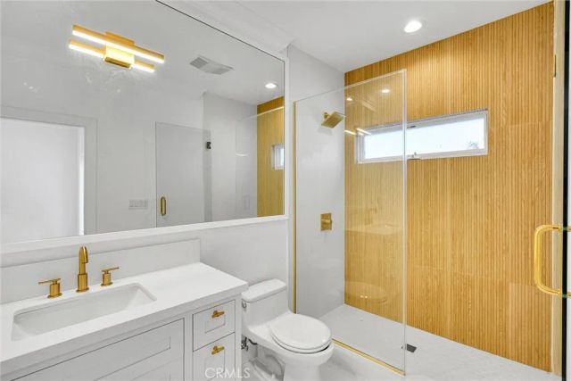 10050 Olivia Ter, Sun Valley, CA 91352