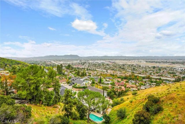 10050 Olivia Ter, Sun Valley, CA 91352