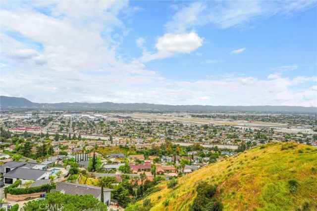 10050 Olivia Ter, Sun Valley, CA 91352