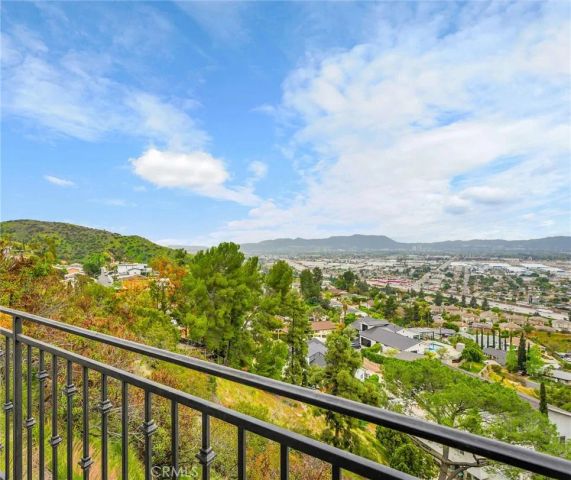 10050 Olivia Ter, Sun Valley, CA 91352