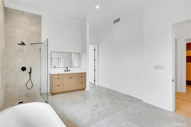 10050 Olivia Ter, Sun Valley, CA 91352