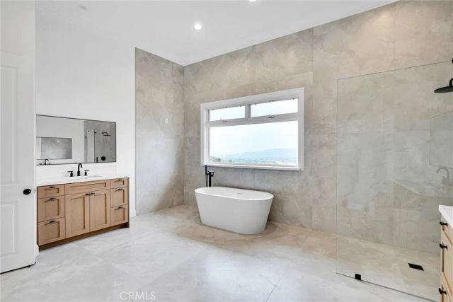 10050 Olivia Ter, Sun Valley, CA 91352