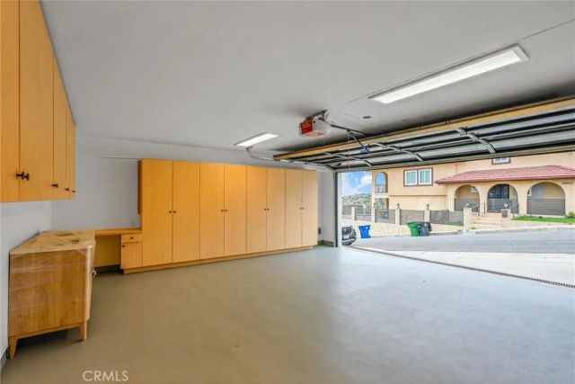 10050 Olivia Ter, Sun Valley, CA 91352