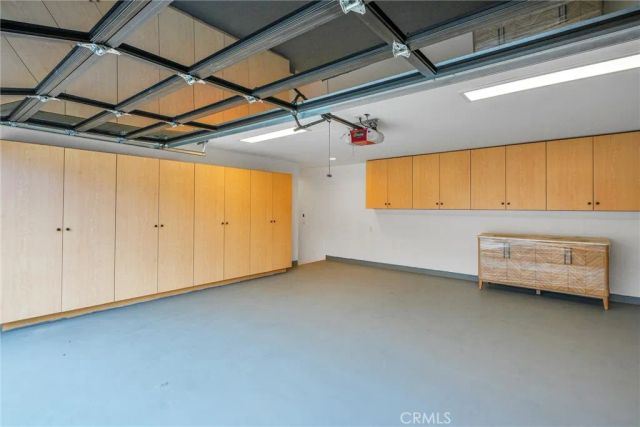 10050 Olivia Ter, Sun Valley, CA 91352