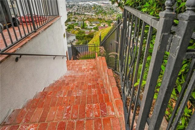 10050 Olivia Ter, Sun Valley, CA 91352