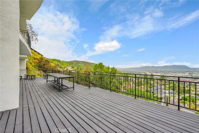 10050 Olivia Ter, Sun Valley, CA 91352