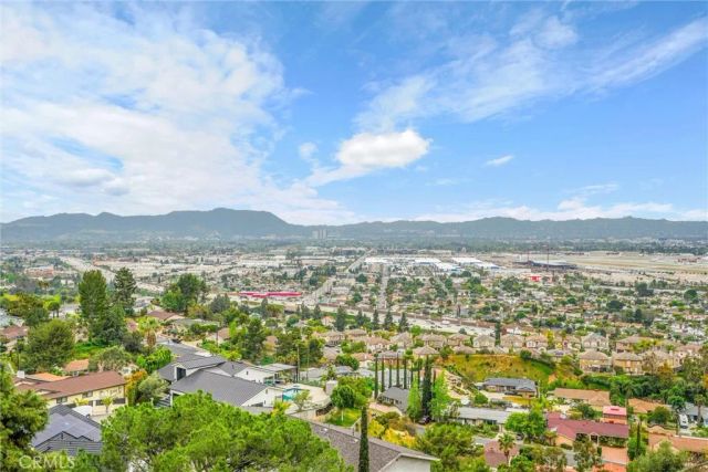 10050 Olivia Ter, Sun Valley, CA 91352