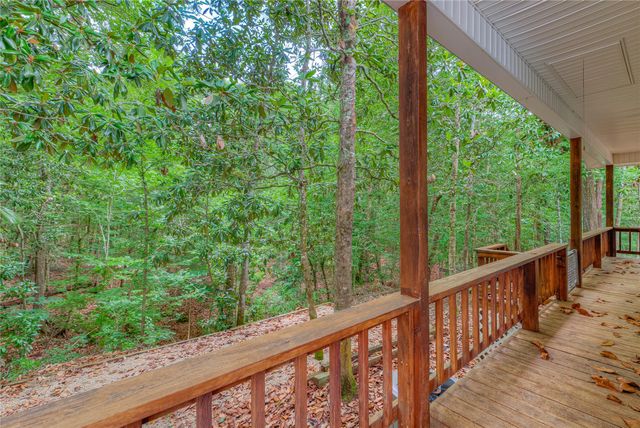 241 E Peterson Loop, Livingston, TX 77351