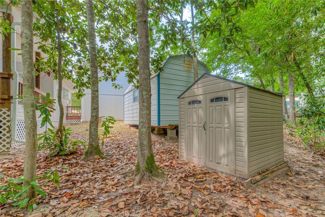 241 E Peterson Loop, Livingston, TX 77351