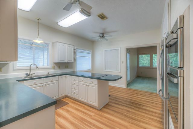 241 E Peterson Loop, Livingston, TX 77351