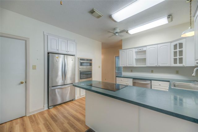 241 E Peterson Loop, Livingston, TX 77351