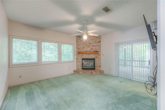 241 E Peterson Loop, Livingston, TX 77351