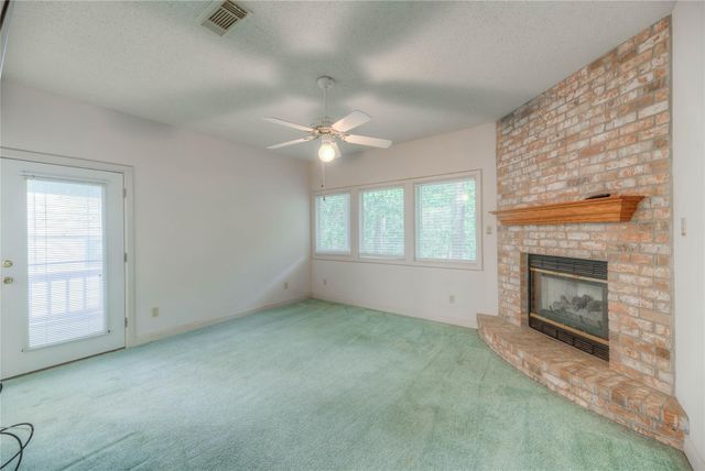 241 E Peterson Loop, Livingston, TX 77351