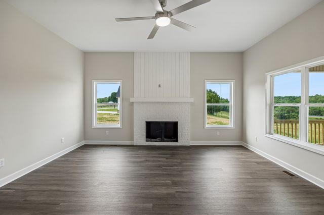 1930 Old Snow Hill Rd, Dowelltown, TN 37059
