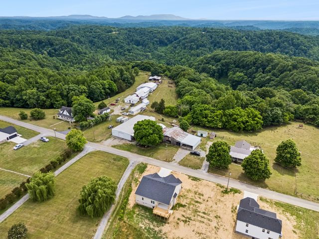 1930 Old Snow Hill Rd, Dowelltown, TN 37059