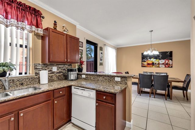 7161 SW 163rd Pl, Miami, FL 33193