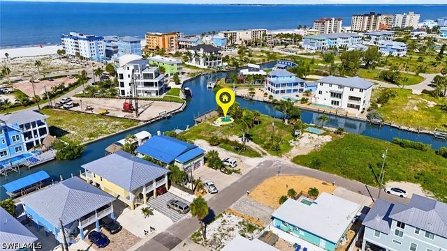 800 3rd ST, Fort Myers Beach, FL 33931
