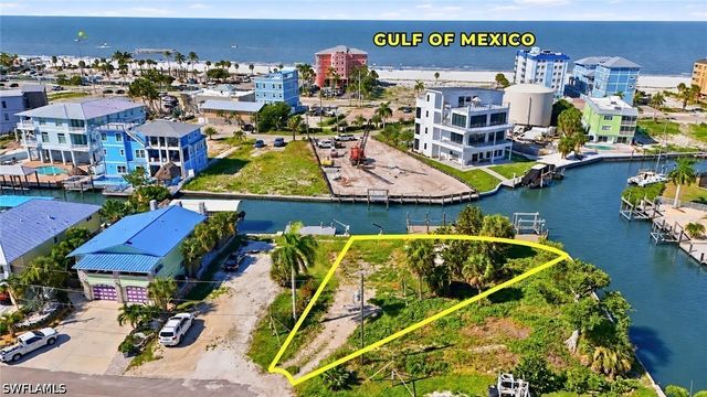 800 3rd ST, Fort Myers Beach, FL 33931