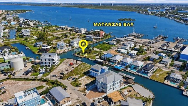 800 3rd ST, Fort Myers Beach, FL 33931