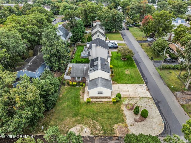 225 Genoa Avenue, Toms River, NJ 08753
