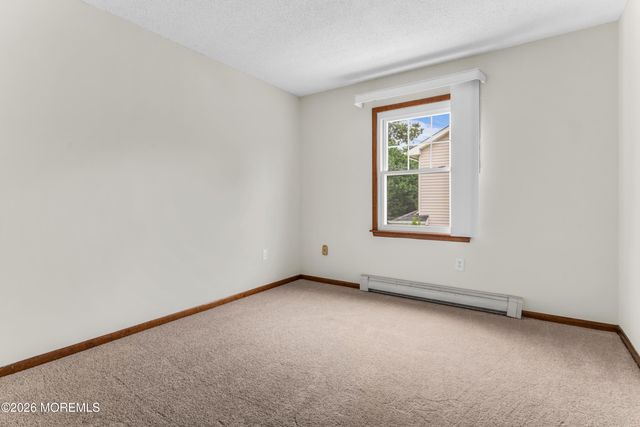 225 Genoa Avenue, Toms River, NJ 08753