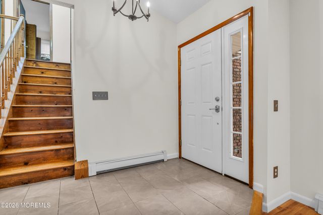 225 Genoa Avenue, Toms River, NJ 08753