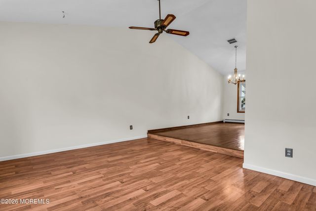 225 Genoa Avenue, Toms River, NJ 08753