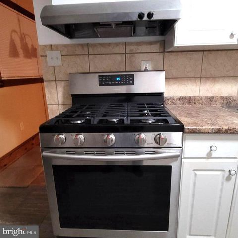 1055 KENWOOD AVE, Camden, NJ 08103