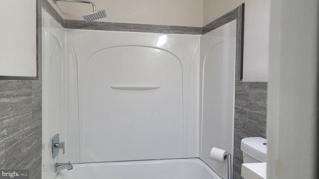 1055 KENWOOD AVE, Camden, NJ 08103