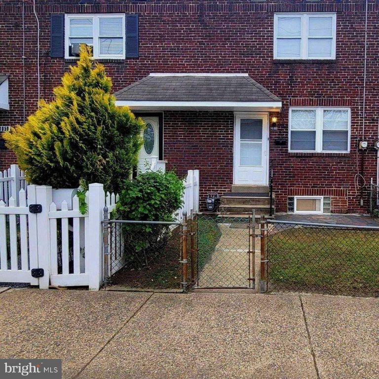 1055 KENWOOD AVE, Camden, NJ 08103